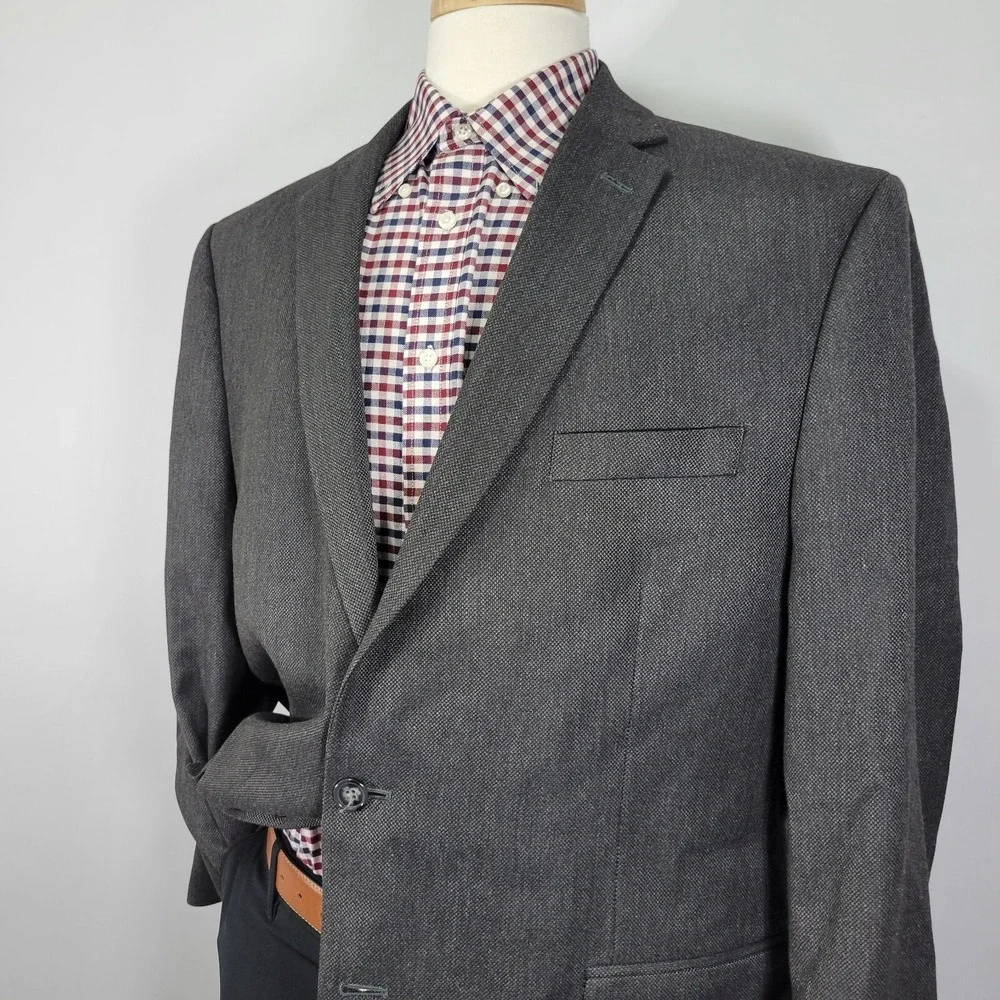 Van Heusen Men's‎ Sport Coat Blazer Two Button Charcoal Gray Poly Viscose 46R